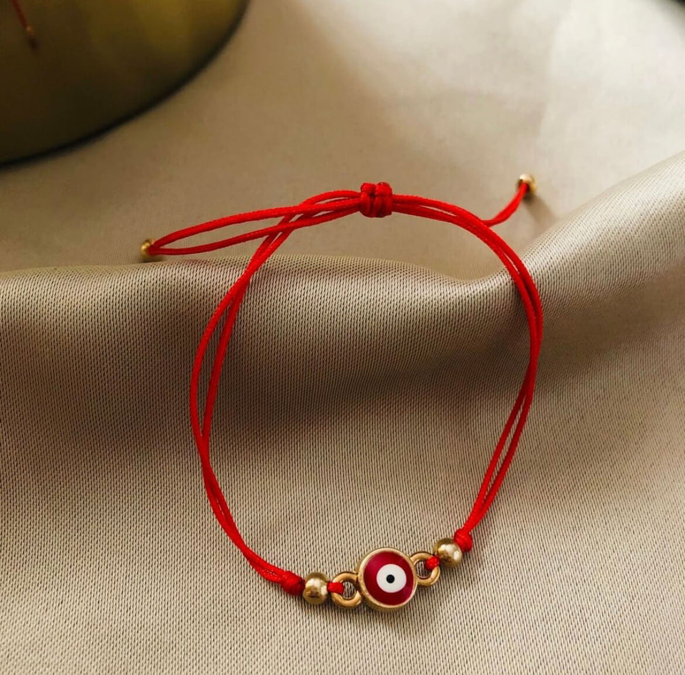 ¿Por qué debes usar una pulsera roja?